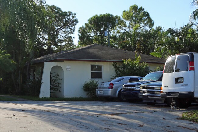 4050-4118 42nd Way S in Lake Worth, FL - Building Photo - Building Photo