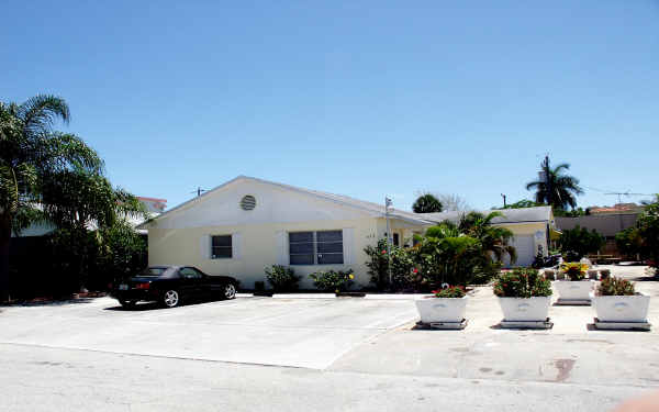 222 Wenonah Pl in West Palm Beach, FL - Building Photo - Building Photo