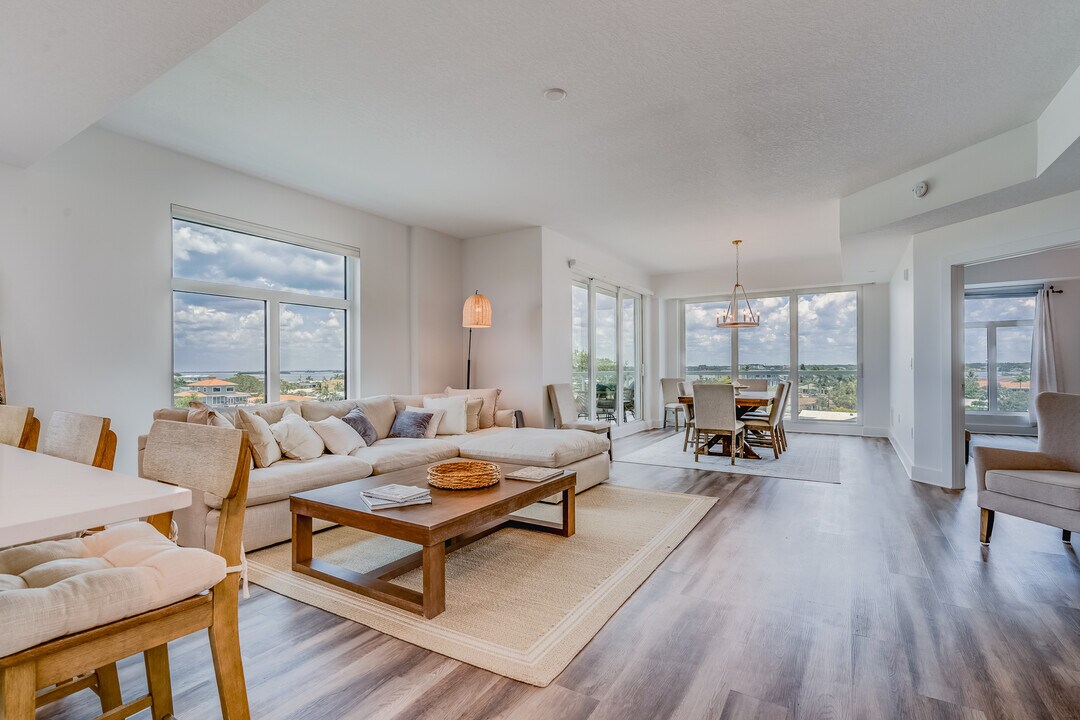 415 Island Way, Unit 509 in Clearwater, FL - Building Photo