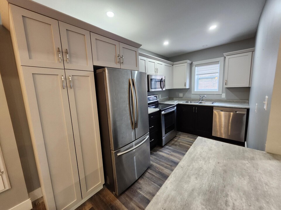 8 Mitchell St in Saint John, NB - Building Photo