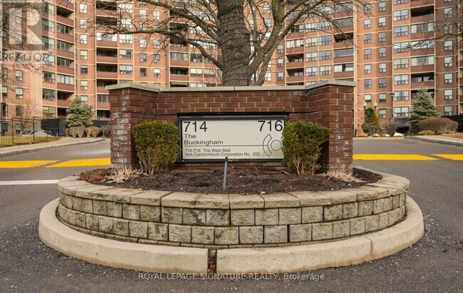 714 The West Mall in Toronto, ON - Building Photo - Building Photo