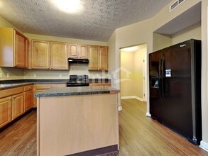 5117 Rivers Edge Blvd in Dayton, OH - Foto de edificio - Building Photo