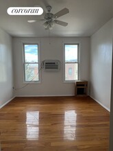 110 Jackson St in Brooklyn, NY - Foto de edificio - Building Photo
