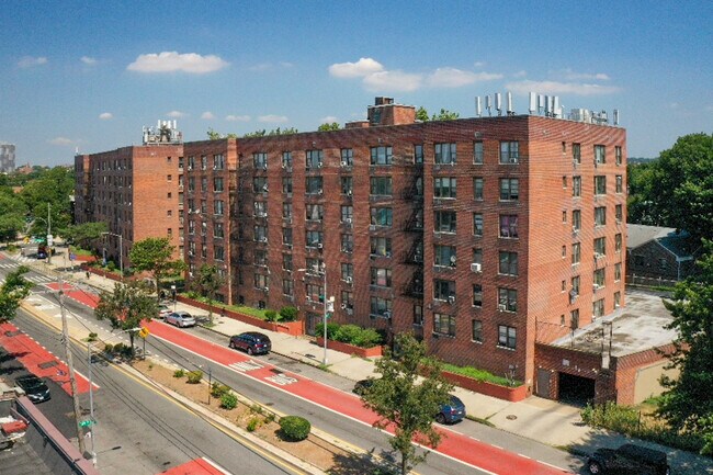 109-15 Merrick Blvd in Jamaica, NY - Building Photo - Building Photo
