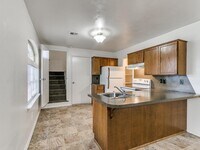 420 W Daws St photo'