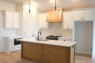 630 Trails End Dr in Shawnee, OK - Building Photo - Building Photo