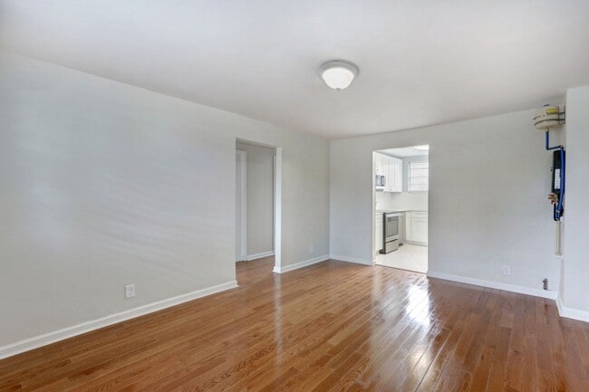 737 E Gwinnett St in Savannah, GA - Building Photo - Building Photo