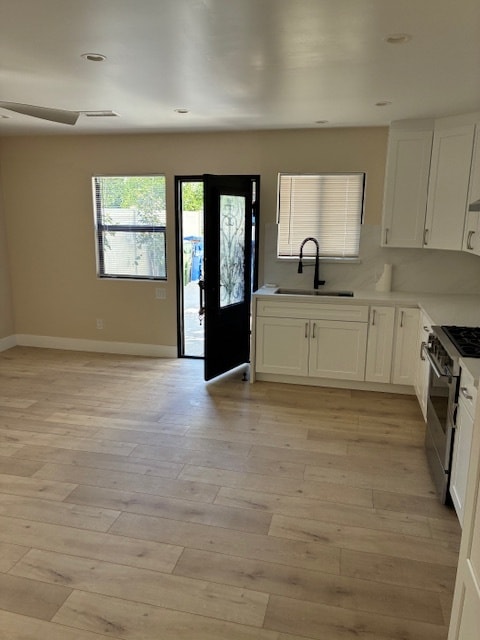 17640 Gilmore St, Unit adu in Van Nuys, CA - Building Photo - Building Photo