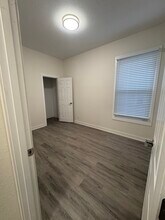 400 E Meinecke Ave, Unit 400 E Meinecke in Milwaukee, WI - Foto de edificio - Building Photo