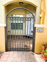 291 Lake Monterey Cir in Boynton Beach, FL - Building Photo - Building Photo