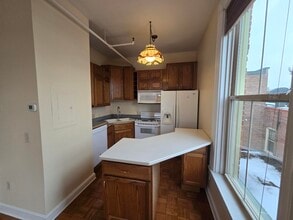 217 2nd St E, Unit 10 in Hastings, MN - Foto de edificio - Building Photo