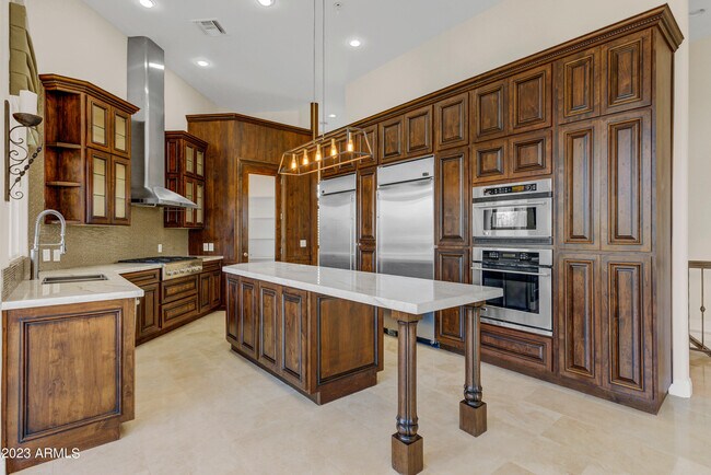 8008 E Whistling Wind Way in Scottsdale, AZ - Building Photo - Building Photo