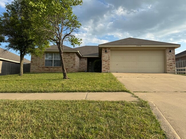 property at 2806 Maria Dr