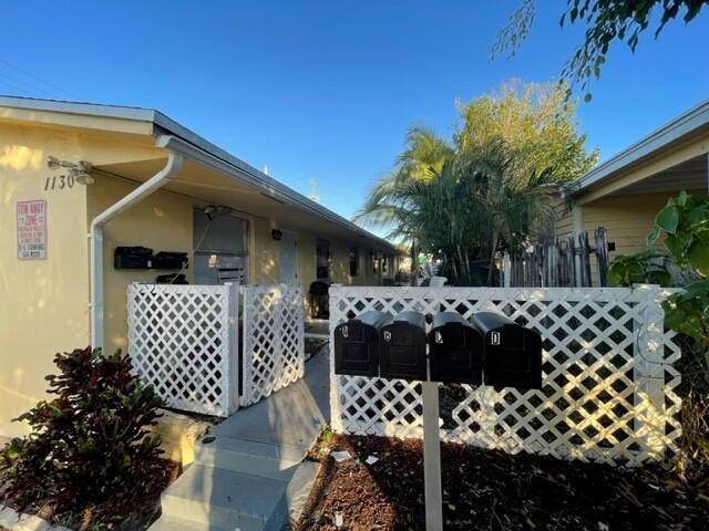 1130 N F St in Lake Worth, FL - Building Photo