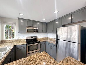 3925 Oregon St in San Diego, CA - Building Photo - Building Photo