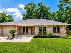 598 Emerald Ln in Fort Walton Beach, FL - Building Photo