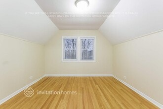 5434 S Newcastle Ave in Chicago, IL - Building Photo - Building Photo