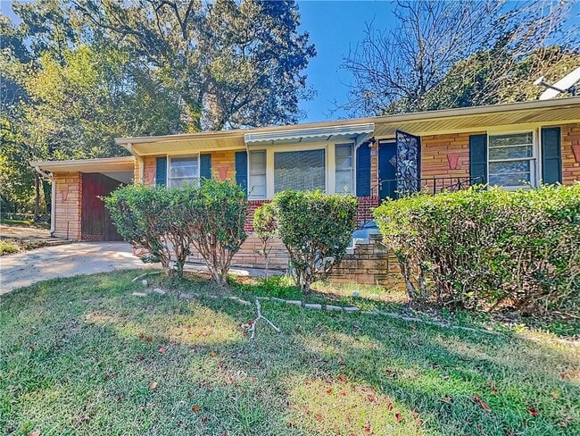 property at 816 Gertrude Pl NW