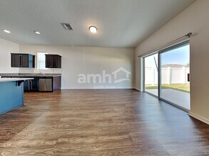 11512 Victory Bay Ln in Gibsonton, FL - Foto de edificio - Building Photo