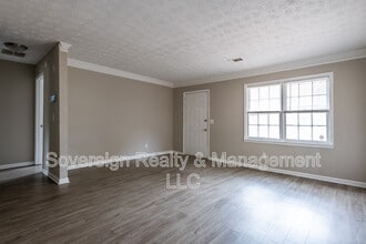 467 Southern Way in Lawrenceville, GA - Building Photo - Building Photo