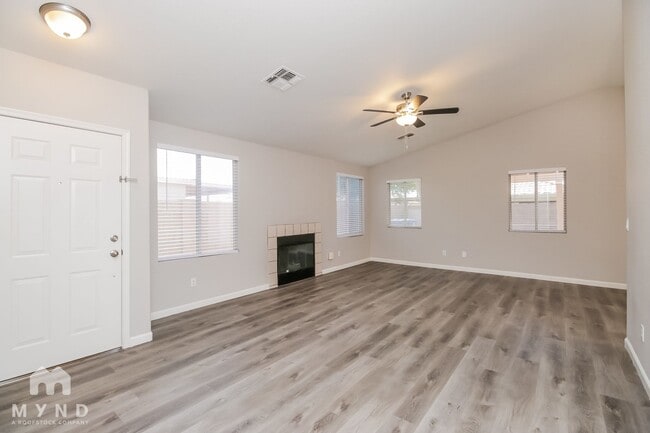 2027 W 21st Ave in Apache Junction, AZ - Building Photo - Building Photo