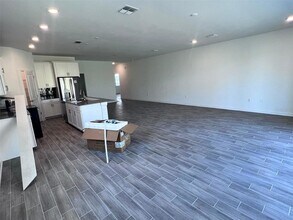 2817 Camden Wy, Unit 402 in Davenport, FL - Foto de edificio - Building Photo