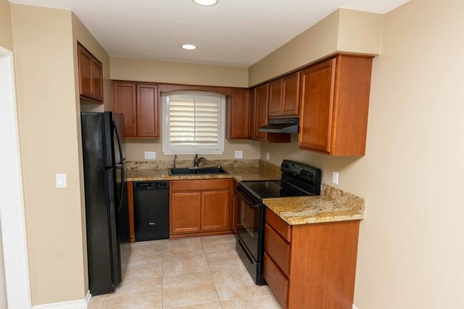 9928 Continental Dr in Huntington Beach, CA - Building Photo - Building Photo