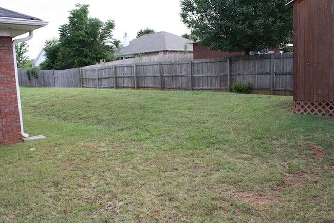 137 Clover Ridge Dr in Madison, AL - Building Photo - Building Photo