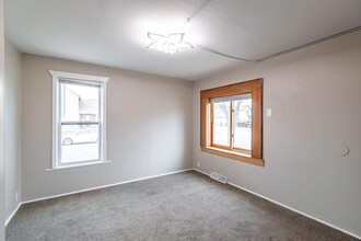 1730 Charles St in La crosse, WI - Building Photo - Building Photo