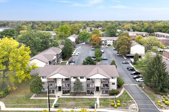 Broad Ripple Trails in Indianapolis, IN - Foto de edificio - Building Photo