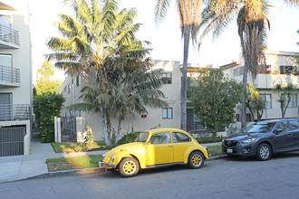 2134 S Bentley Ave in Los Angeles, CA - Building Photo - Building Photo