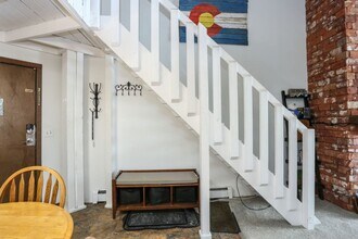 8300 Ryan Gulch Rd in Silverthorne, CO - Foto de edificio - Building Photo