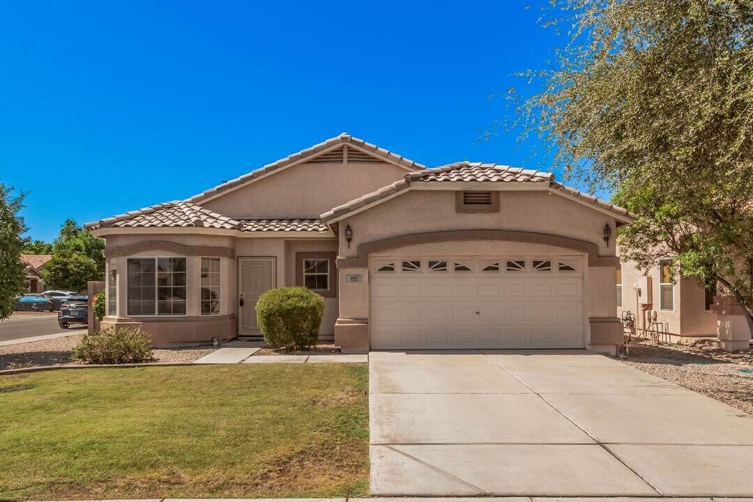 847 W Kroll Ave in Gilbert, AZ - Building Photo
