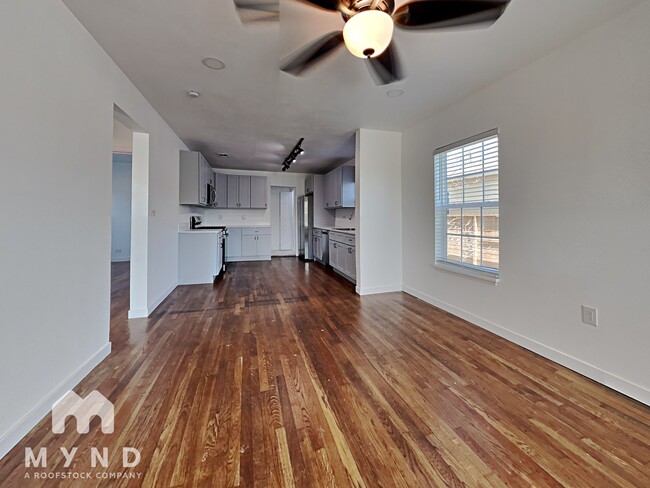 2330 34th Ave N in Texas City, TX - Building Photo - Building Photo