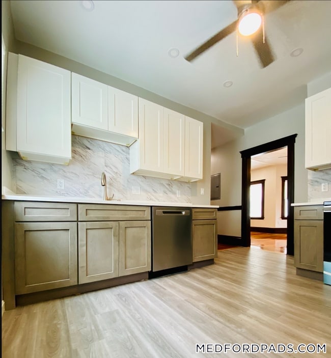 property at 85 Albion St
