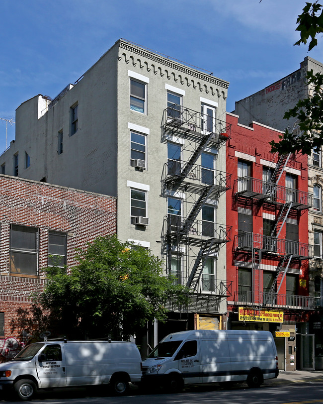 131 Chrystie St in New York, NY - Building Photo - Building Photo