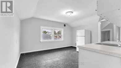 908 Trafalgar St in London, ON - Building Photo - Building Photo