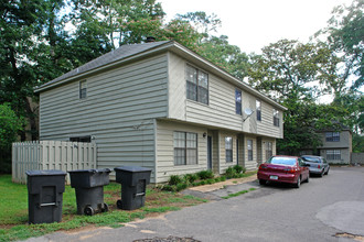 1403 Mccauley Rd in Tallahassee, FL - Foto de edificio - Building Photo