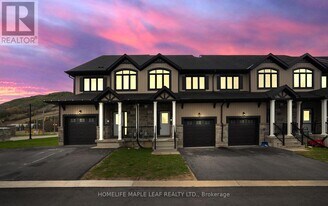 104 Delphi Ct in Blue Mountains, ON - Building Photo
