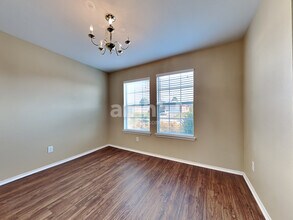 1227 Wenatchee Dr in Krum, TX - Building Photo - Building Photo