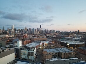 860 W Blackhawk St in Chicago, IL - Foto de edificio - Building Photo