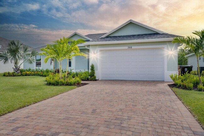 property at 388 SW Vista Lake Dr