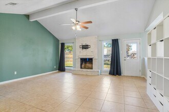 4905 Woodway Ave in Rosenberg, TX - Building Photo - Building Photo