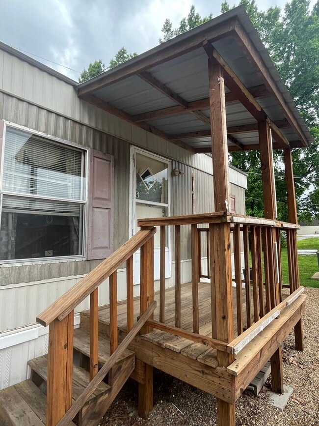 property at 17822 Batesville Pike