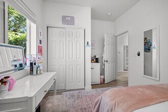 6235 Hobart St in San Diego, CA - Building Photo - Building Photo