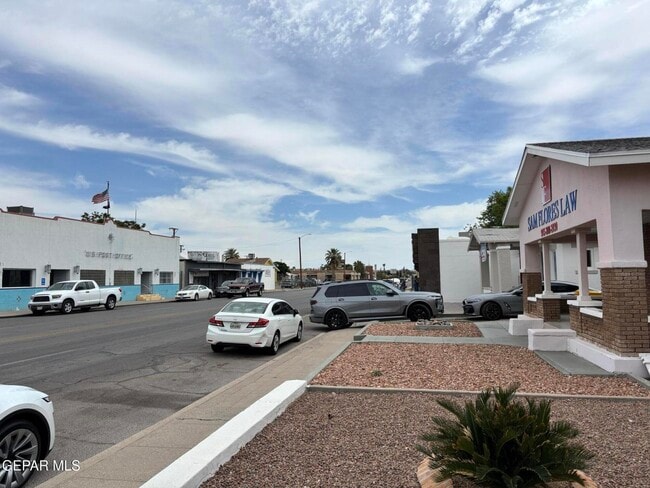 3004 Yandell Dr in El Paso, TX - Building Photo - Building Photo