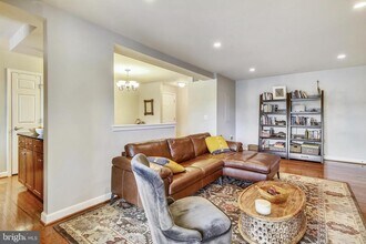 4113 S Four Mile Run Dr in Arlington, VA - Building Photo - Building Photo