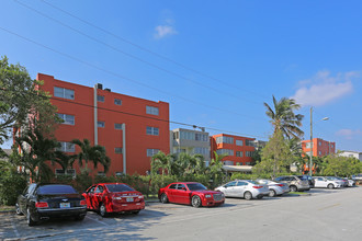 Chancellor Hall in Miami, FL - Building Photo - Building Photo