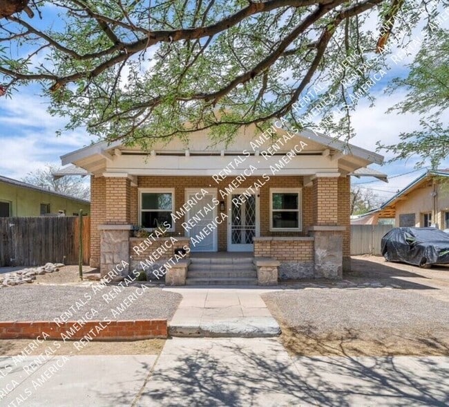 property at 642 E 8th St