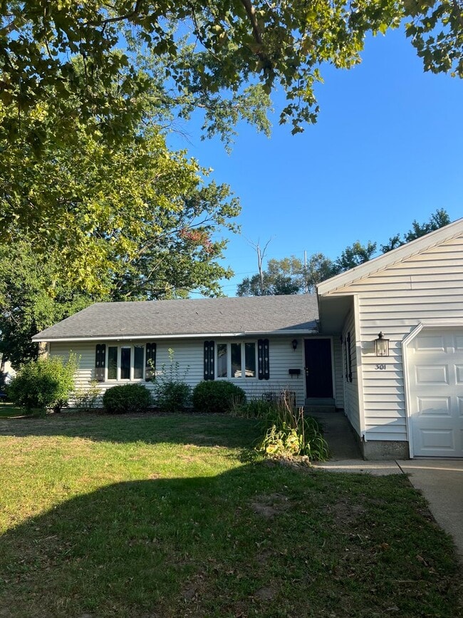 property at 301 W 23rd St
